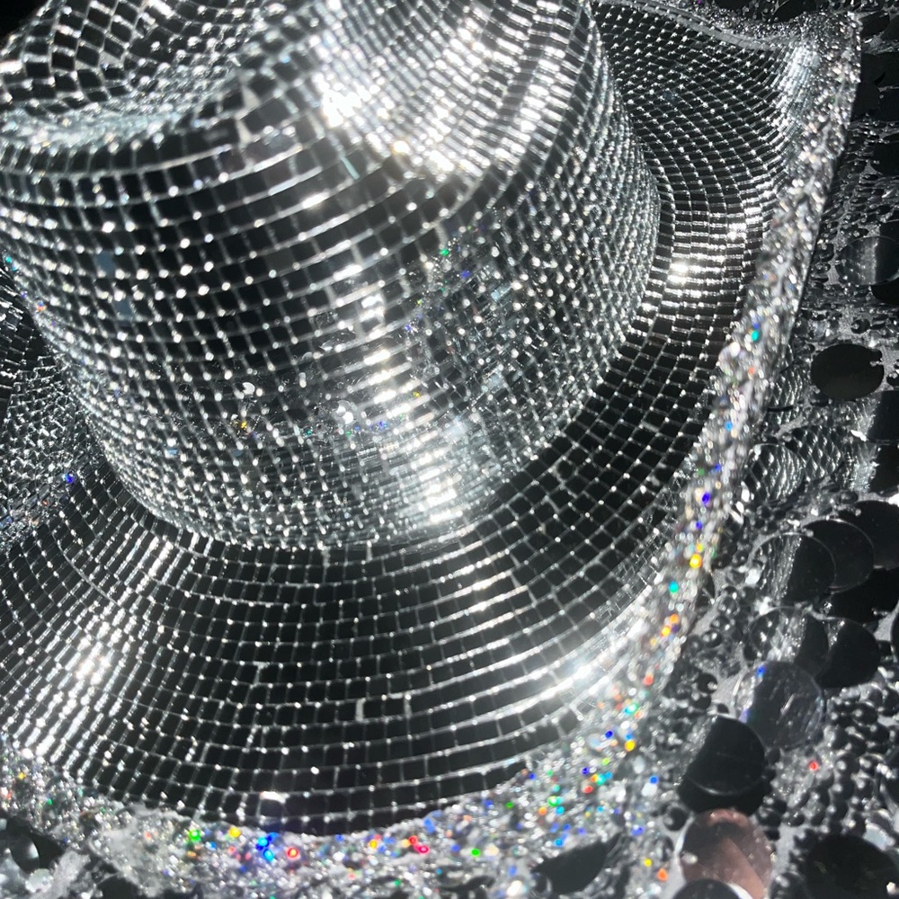 Disco Mirror Ball & Glitter Cowboy Hat - Perfect for a concert, nightout & party